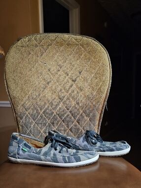 Sanuk Casa Barco Lace Up Boat Shoes Loafers Gray Tan Camo Print